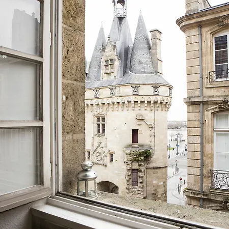Porte Cailhau Bordeaux
